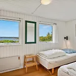 Stunning In With 3 Bedrooms And Internet Holiday home