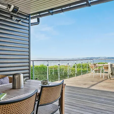 Stunning In With 3 Bedrooms And Internet Feriehus
