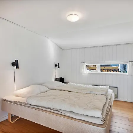 Stunning In With 3 Bedrooms And Internet Holiday home *