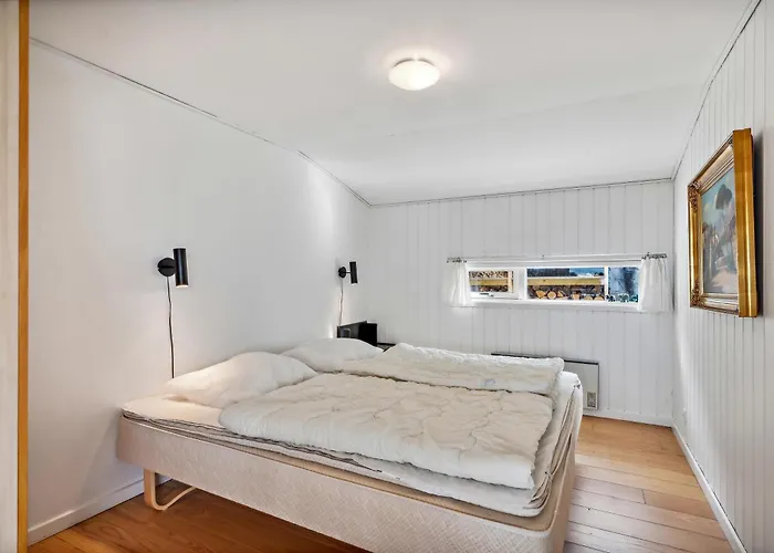 Stunning In With 3 Bedrooms And Internet Feriehus *