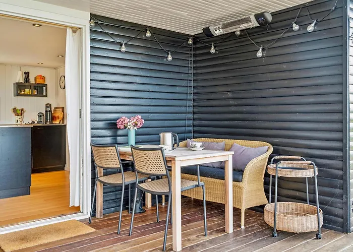 Stunning In With 3 Bedrooms And Internet Feriehus *